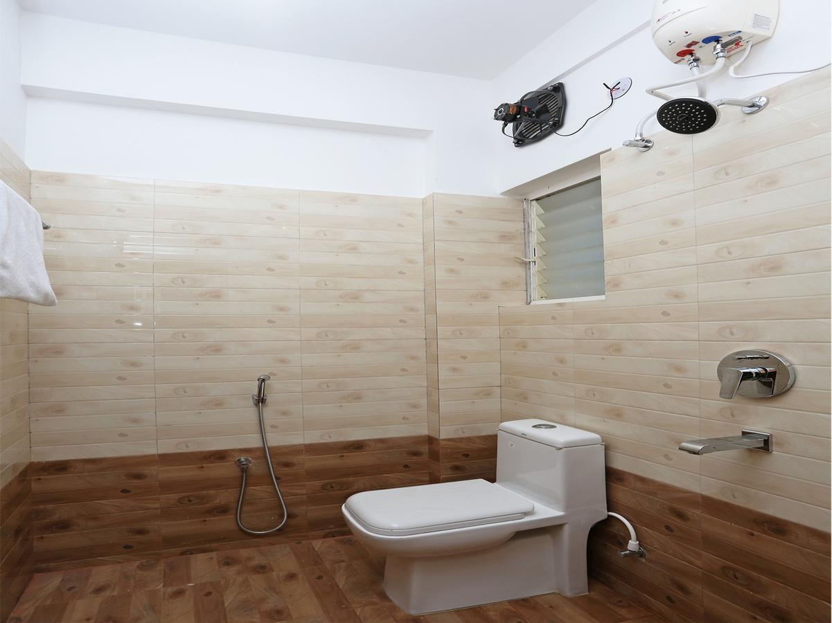 Oyo 11343 Hotel Sai International บูบันเนสชวาร์ ภายนอก รูปภาพ