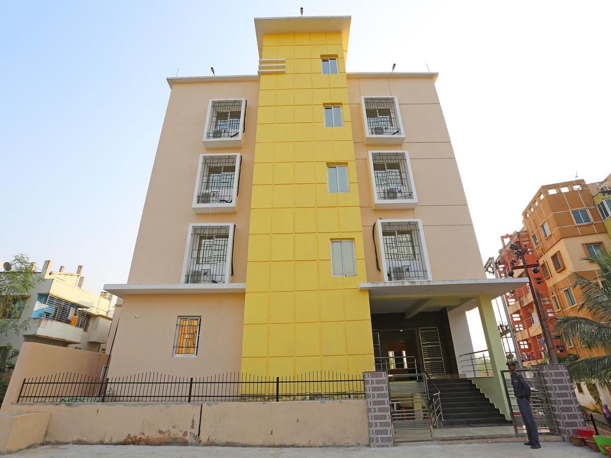 Oyo 11343 Hotel Sai International บูบันเนสชวาร์ ภายนอก รูปภาพ