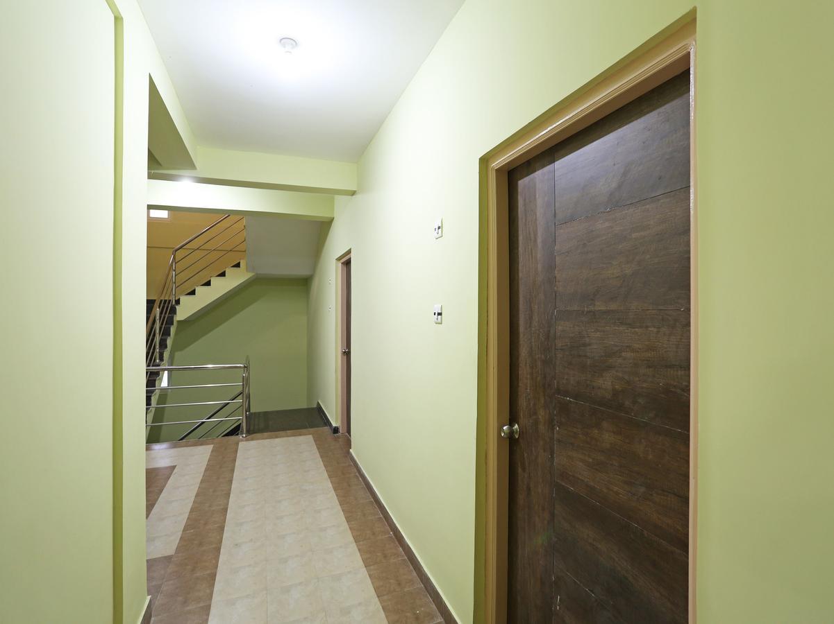 Oyo 11343 Hotel Sai International บูบันเนสชวาร์ ภายนอก รูปภาพ