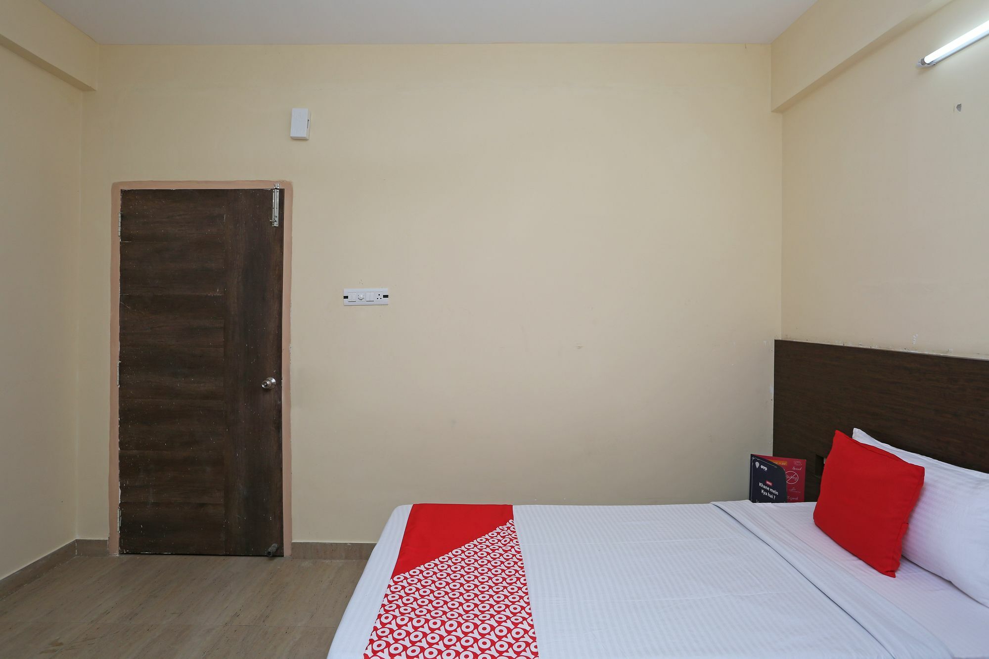 Oyo 11343 Hotel Sai International บูบันเนสชวาร์ ภายนอก รูปภาพ